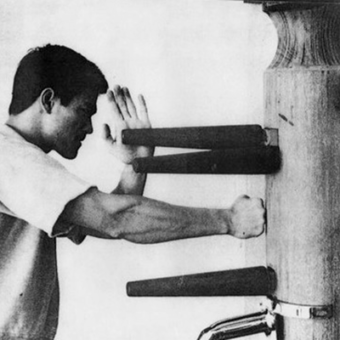 bruce-lee-workout-punching